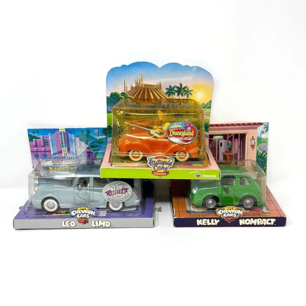 Vintage Chevron Cars Lot Disneyland Autopia Suzy Leo Limo Kelly Kompact Sealed